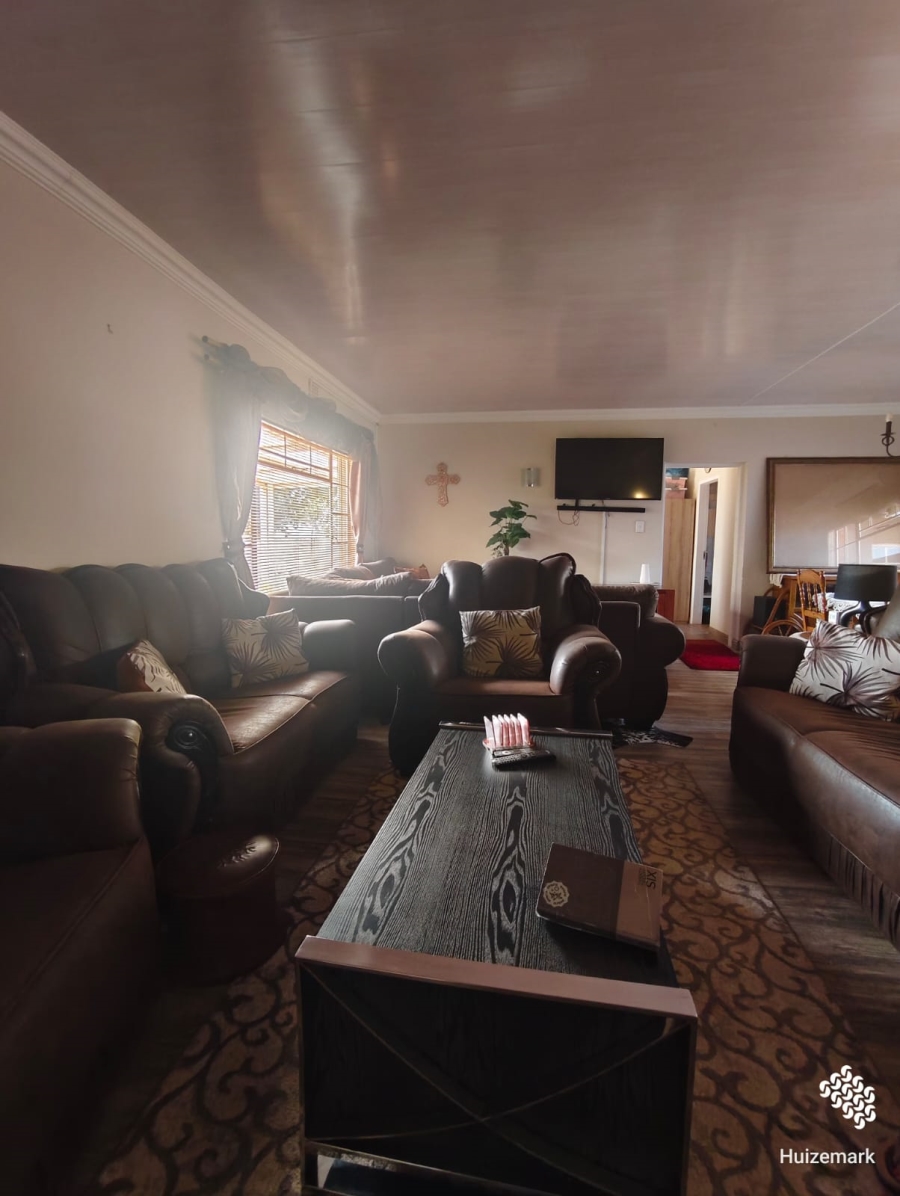 4 Bedroom Property for Sale in Roodia Free State